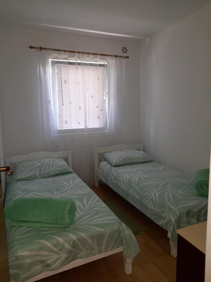 Apartmani Plesa Vir Exterior photo