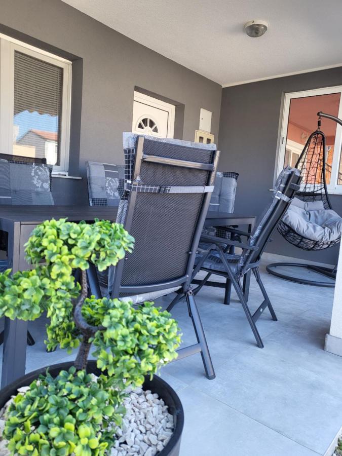 Apartmani Plesa Vir Exterior photo